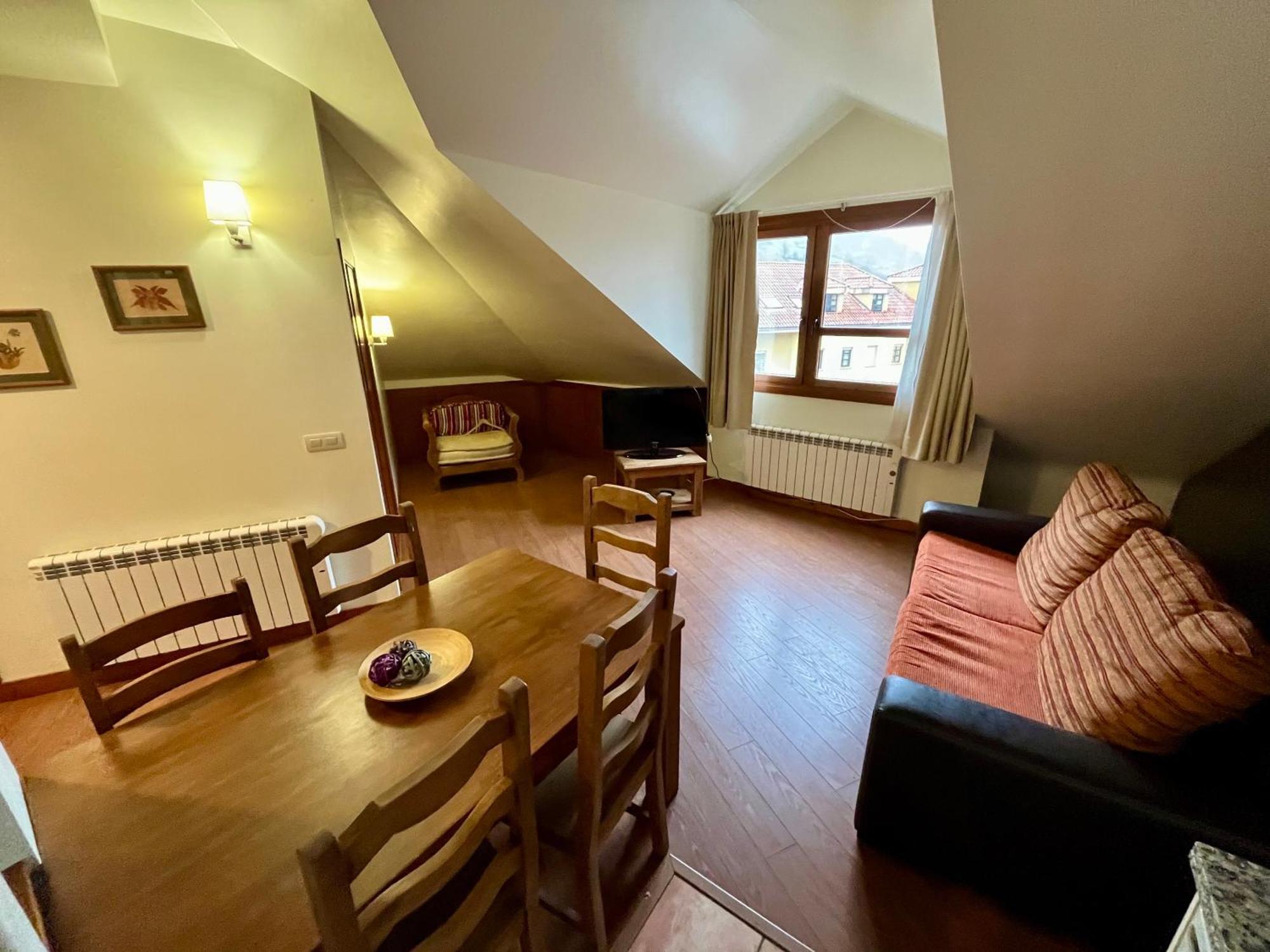 Lotila Flats Cuirgu Apart otel Felechosa Dış mekan fotoğraf